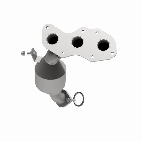 MagnaFlow direct-fit catalytic converter fits 2008-2013 Toyota Highlander and 2007-2011 Toyota Sienna, this and 2008-2009 Toy Toyota Highlander 3.5L stainless steel CARB compliant 