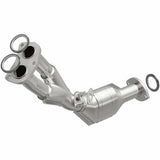MagnaFlow direct-fit catalytic converter for 2000-2004 Toyota Tacoma 2.7L stainless steel CARB compliant 51869