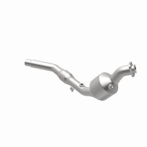 MagnaFlow direct-fit catalytic converter fits 2002-2003 Freelander 2.5L stainless steel CARB compliant OBDII 51877