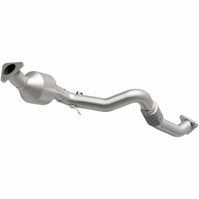 MagnaFlow direct-fit catalytic converter fits 2007-2008 Audi Q7 3.6L and 2007 Volkswagen Touareg 3.6L stainless steel CARB compliant OBDII 51943