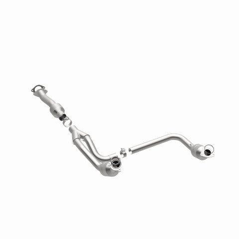 MagnaFlow direct-fit catalytic converter fits 2009-2014 Chevrolet Express 1500, 2009-2011 Chevrolet Express 3500, and additional vehicles and 2011-2014 EXPRESS 1500 stainless steel