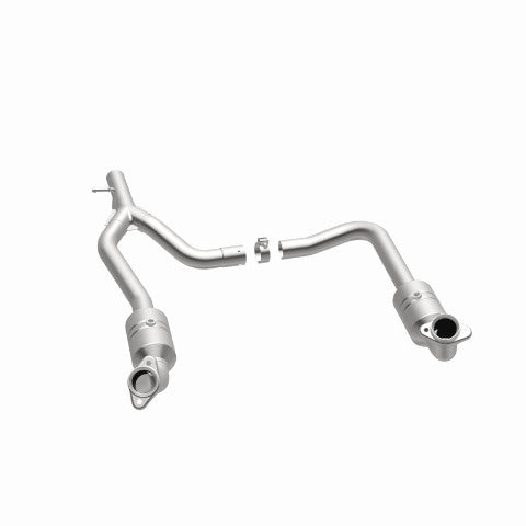 MagnaFlow direct-fit catalytic converter for 2009-2014 Ford 4.6L 2.5 inch inlet/outlet stainless steel CARB compliant 52153