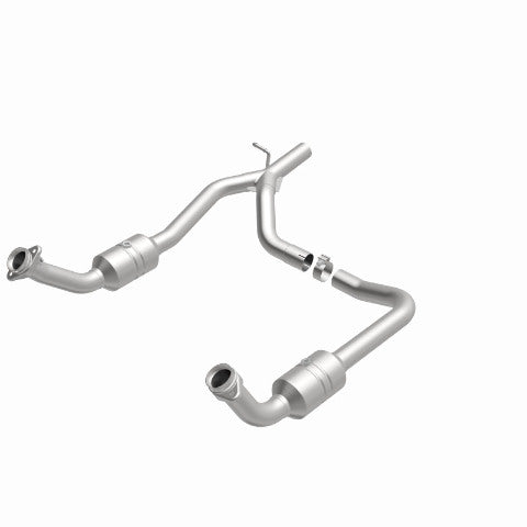 MagnaFlow direct-fit catalytic converter for 2009-2014 Ford 4.6L 2.5 inch inlet/outlet stainless steel CARB compliant 52153