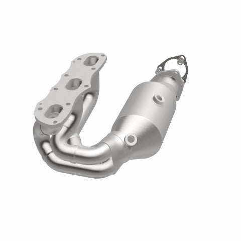 MagnaFlow direct-fit catalytic converter fits 2012-2015 911 H6 3.8 3.8 inch inlet/outlet stainless steel CARB compliant 52388