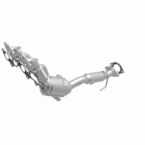 MagnaFlow direct-fit catalytic converter fits 2014-2015 Transit Connect L4 2.5 inch inlet/outlet stainless steel CARB compliant 52444