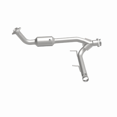 MagnaFlow direct-fit catalytic converter fits 2005-2006 Lincoln Navigator 5.4L passenger side 5.4L passenger side stainless steel CARB compliant OBDII 52508