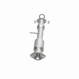 MagnaFlow direct-fit catalytic converter fits 2014-2015 Toyota Highlander 3.5 Undby 3.5 inch inlet/outlet stainless steel CARB compliant 52534
