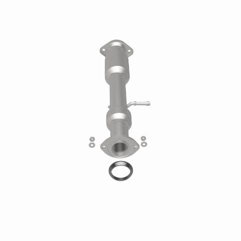 MagnaFlow direct-fit catalytic converter fits 2014-2015 Toyota Highlander 3.5 Undby 3.5 inch inlet/outlet stainless steel CARB compliant 52534