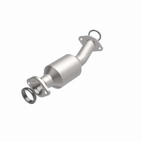 MagnaFlow direct-fit catalytic converter fits 2011 Sienna 3.5 3.5 inch inlet/outlet stainless steel CARB compliant 52557