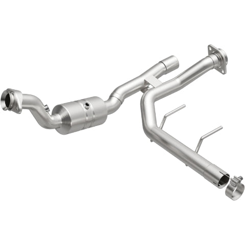 MagnaFlow direct-fit catalytic converter for 2017-2018 Ford F-150 3.5 inch inlet/outlet stainless steel CARB compliant OBDII 52592