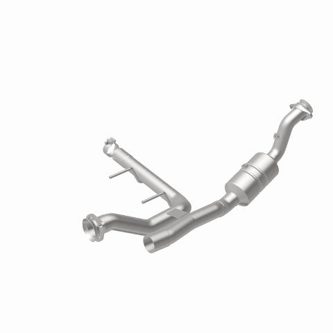 MagnaFlow direct-fit catalytic converter for 2017-2018 Ford F-150 3.5 inch inlet/outlet stainless steel CARB compliant OBDII 52592