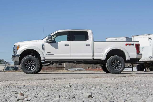 Fits Ford F-250/F-350 Super Duty 4WD (2017-2022) 4.5 Inch Lift Kit; M1; 55040