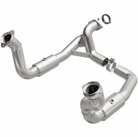 MagnaFlow direct-fit catalytic converter for 2011-2016 Ford F-250 6.2L stainless steel CARB compliant 5551297