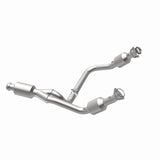 MagnaFlow direct-fit catalytic converter for 2014-2016 Chevy Silverado 1500 stainless steel CARB compliant 5582642
