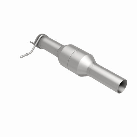 MagnaFlow direct-fit catalytic converter for 2004-2005 Ford F-250 6.0L stainless steel CARB compliant OBDII 60511