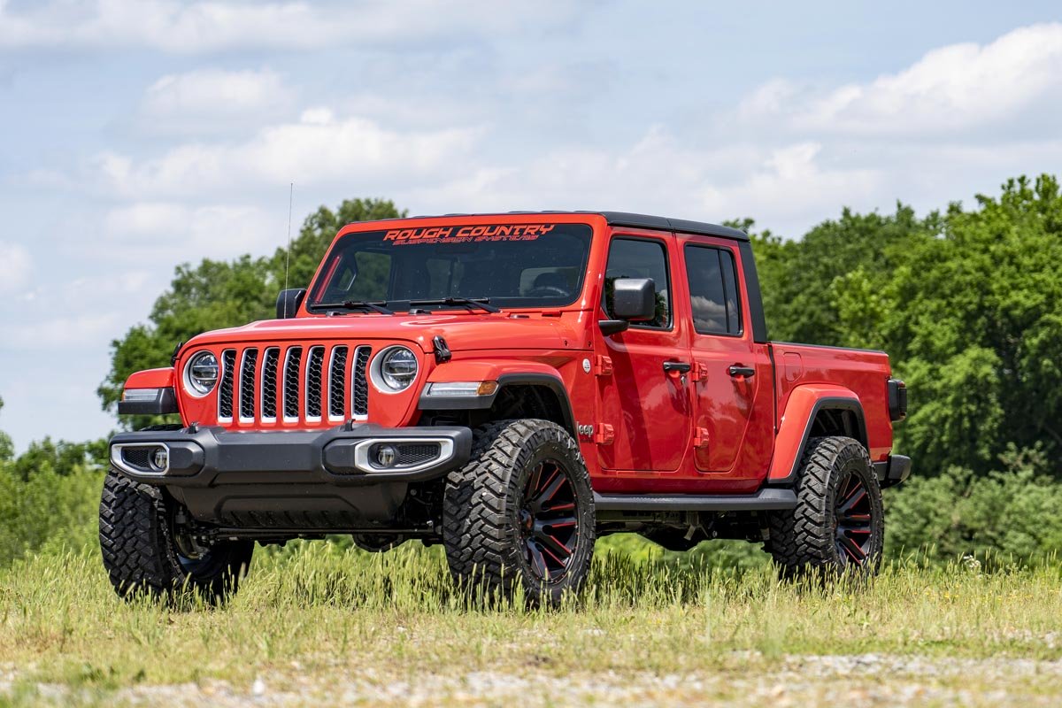 Fits Jeep Gladiator JT 4WD (2020-2023) 2.5 Inch Leveling Kit; Spacers; V2; 63470