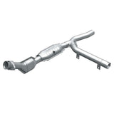 direct-fit catalytic converter fits 2001-2003 Ford F-150 4.2L and 2001-2003 Ford F-150 4.2L V6 Federal EPA no gasket included 7713269 Schultz