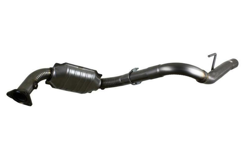 direct-fit catalytic converter fits 2002-2006 Escalad e 6L and 2001-2005 GMC Sierra 1500 6L V8 rear front Federal EPA gasket included 7713335 Schultz