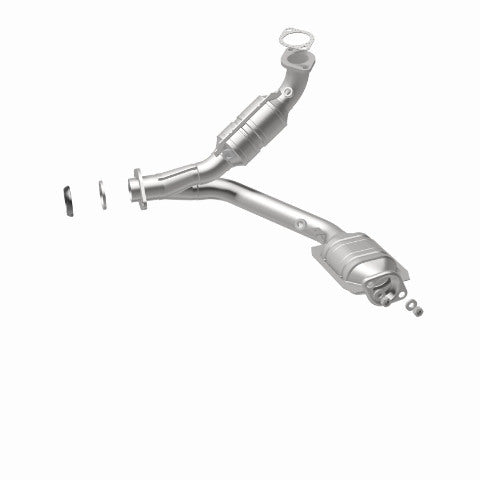 MagnaFlow direct-fit catalytic converter fits 2001-2002 Mitsu Montero 3.5L stainless steel Federal EPA compliant OBDII 24233