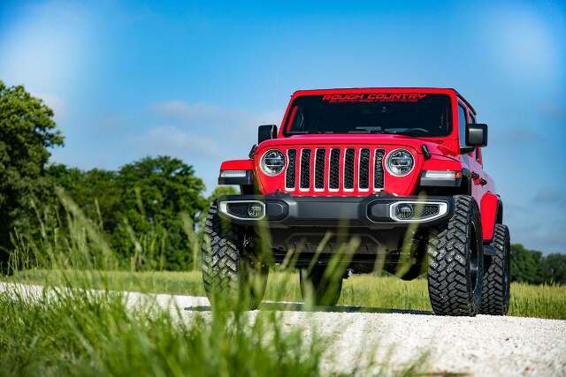 Fits Jeep Gladiator JT 4WD (2024) 3.5 Inch Lift Kit; No Shocks; 78800