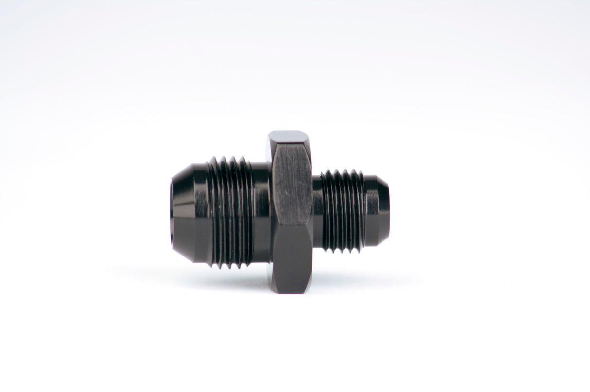 Aeromotive fuel fitting -8 AN to -6 AN male flare male 15614