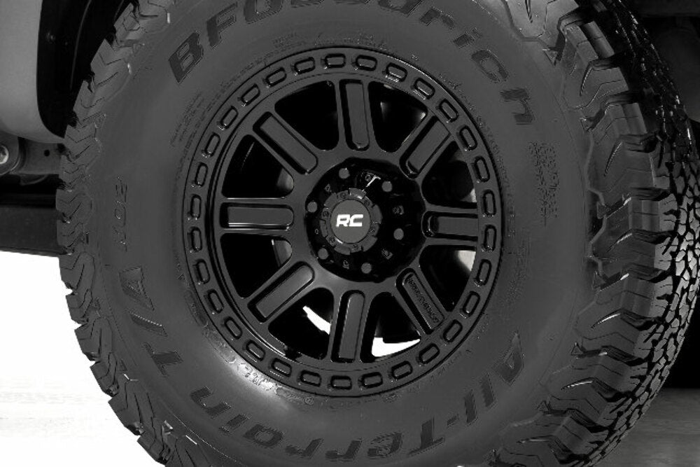 Rough Country 84 Series Wheel; Gloss Black; 18x8.5; 6x5.5; +0mm 84180912