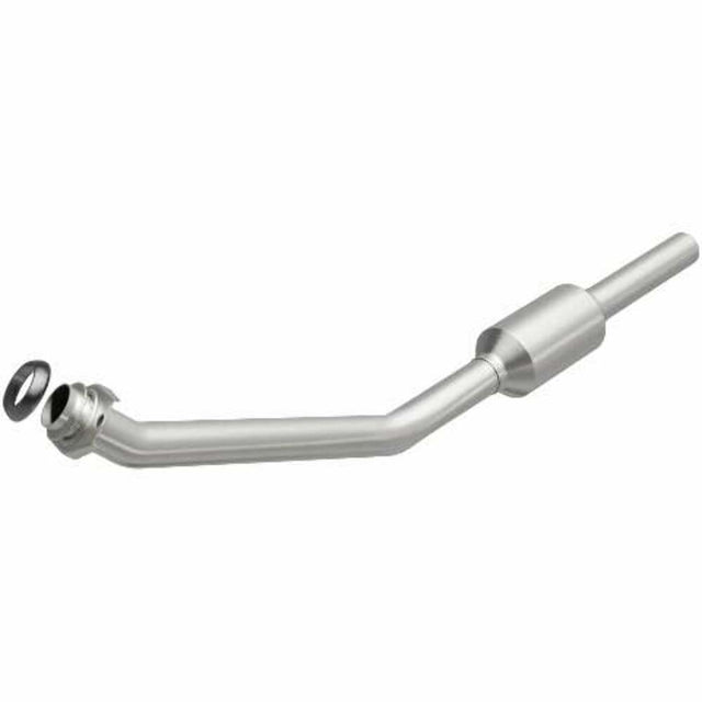 MagnaFlow direct-fit catalytic converter fits 1988-1995 Dodge Caravan, 1987-1995 Plymouth Voyager, and additional vehicles. Avoid potential exhaust leaks by using the included gask