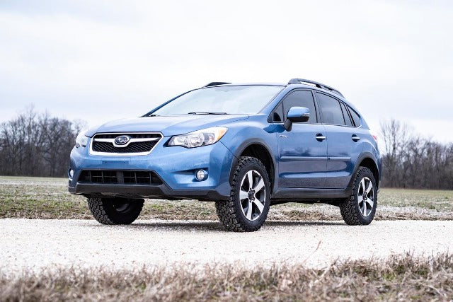 Fits Subaru Crosstrek (16-17)/XV Crosstrek (13-15) 4WD 2 Inch Lift Kit; 90400