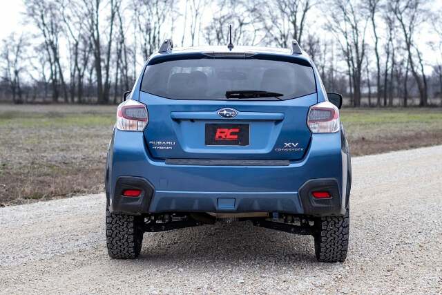 Fits Subaru Crosstrek (16-17)/XV Crosstrek (13-15) 4WD 2 Inch Lift Kit; 90400