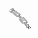 MagnaFlow direct-fit catalytic converter fits 2001-2005 Ford Explorer Sport Trac, 2000-2001 Ford Explorer, and additional vehicles. Avoid potential exhaust leaks by using the inclu