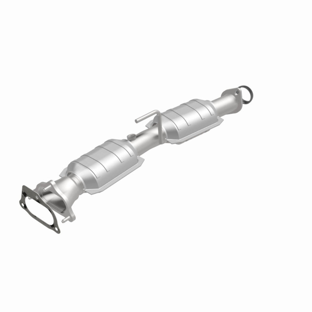 MagnaFlow direct-fit catalytic converter fits 2001-2005 Ford Explorer Sport Trac, 2000-2001 Ford Explorer, and additional vehicles. Avoid potential exhaust leaks by using the inclu