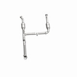 MagnaFlow direct-fit catalytic converter fits 2004-2005 Ford Explorer and Mercury Mountaineer and 05 Explorer 4.0 2/4wd 4 inch inlet/outlet stainless steel CARB compliant 93111