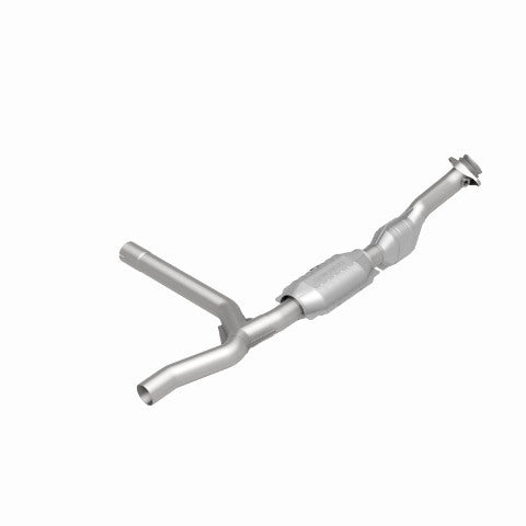 MagnaFlow direct-fit catalytic converter fits 01 Ford Trucks 4.6L stainless steel Federal EPA compliant OBDII 93153