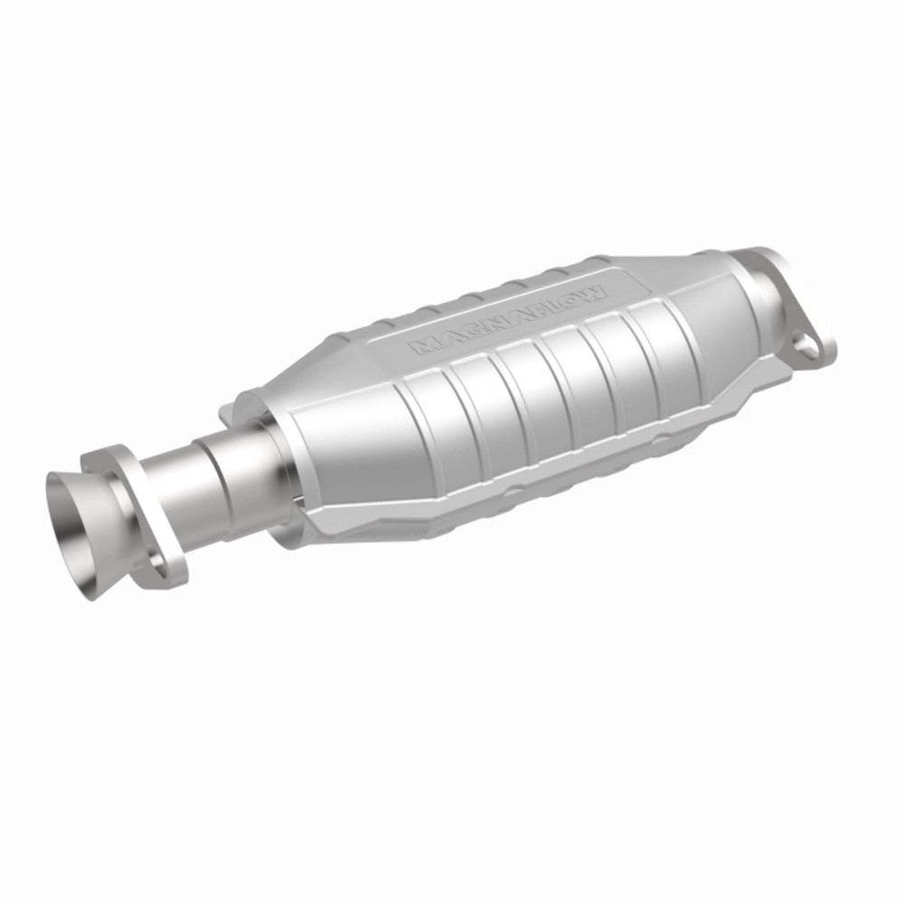MagnaFlow direct-fit catalytic converter fits 1994-2000 Mitsubishi Montero 3.5L and 1996 Mitsubishi Montero 3.0L 3.5L stainless steel Federal EPA compliant OBDII 93286