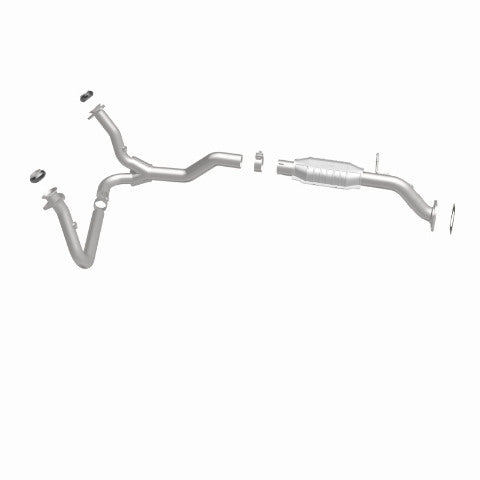 MagnaFlow direct-fit catalytic converter fits 2000-2005 Chevrolet Blazer, 2001-2004 Chevrolet GM S10, and additional vehicles and 2000-2005 GM Blazer 4WD 4.3L stainless steel CARB 