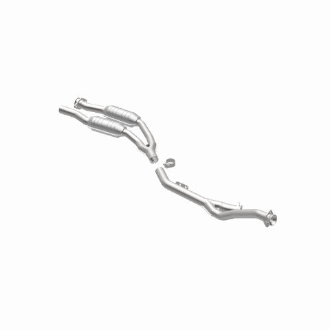 MagnaFlow direct-fit catalytic converter fits 1994-1995 Mercedes-Benz S500, Mercedes-Benz S420, and additional vehicles. Hardware is included to eliminate the hassle of working wit