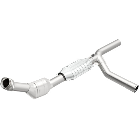 MagnaFlow direct-fit catalytic converter fits 1997-1999 Ford E-150 Econoline 4.6L and 1997-1999 Ford E-150 Econoline Club Wagon 4.6L passenger side stainless steel Federal EPA comp