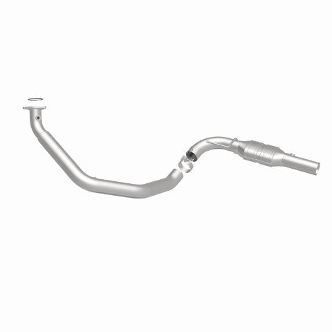 MagnaFlow direct-fit catalytic converter fits 2003-2005 Chevrolet Express 3500, Chevrolet Express 2500, and additional vehicles and 2003-2009 GM 2500/3500 driver side driver side s