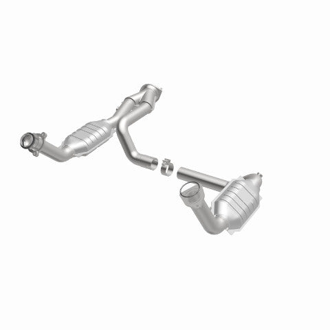 MagnaFlow direct-fit catalytic converter for 1999-2006 GMC Sierra 1500 stainless steel Federal EPA compliant OBDII