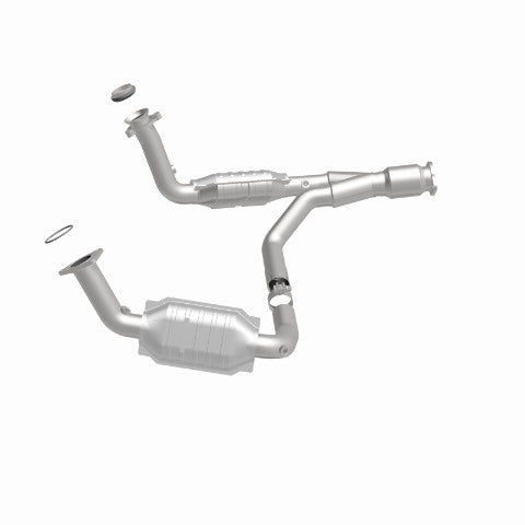 MagnaFlow direct-fit catalytic converter fits 2006-2009 Chevrolet Trailblazer, 2007-2009 GMC Envoy, and additional vehicles and 2006-2009 TB/Envoy 5.3/6.0 5.3 inch inlet/outlet sta