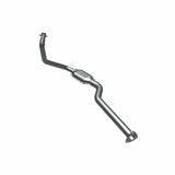 MagnaFlow direct-fit catalytic converter fits 1996-1999 Chevrolet Express 1500, Chevrolet Express 2500, and additional vehicles. Hardware is included to eliminate the hassle of wor