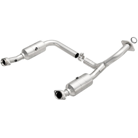 MagnaFlow direct-fit catalytic converter fits 2006-2010 Ford Explorer, 2007-2010 Ford Explorer Sport Trac, and additional vehicles and 2006-2009 Expl/Mtnr 4.6L stainless steel CARB