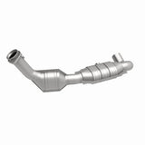 MagnaFlow direct-fit catalytic converter fits 01 Ford Trucks 4.6L stainless steel Federal EPA compliant OBDII 93628