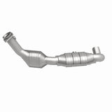 MagnaFlow direct-fit catalytic converter fits 01 Ford Trucks 4.6L stainless steel Federal EPA compliant OBDII 93628