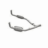 MagnaFlow direct-fit catalytic converter fits 1996-1998 Land Rover Discovery and 1997 Land Rover Defender 90. Hardware is included to eliminate the hassle of working with corroded 