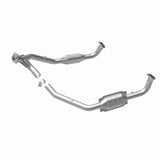 MagnaFlow direct-fit catalytic converter fits 1994-1995 Land Rover Defender 90, Land Rover Discovery, and additional vehicles. Hardware is included to eliminate the hassle of worki