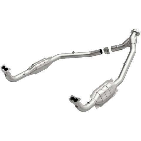 MagnaFlow direct-fit catalytic converter fits 1994-1995 Land Rover Defender 90, Land Rover Discovery, and additional vehicles. Hardware is included to eliminate the hassle of worki