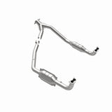 MagnaFlow direct-fit catalytic converter fits 1994-1995 Land Rover Defender 90, Land Rover Discovery, and additional vehicles. Hardware is included to eliminate the hassle of worki