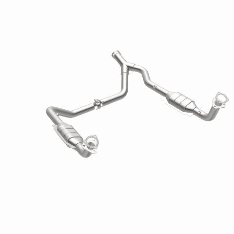 MagnaFlow direct-fit catalytic converter fits 1996-2002 Land Rover Range Rover HSE 4.6L and 1996-2000 Land Rover Range Rover 4.0L stainless steel Federal EPA compliant OBDII 93694