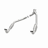 MagnaFlow direct-fit catalytic converter fits 1994-1995 Land Rover Defender 90, Land Rover Discovery, and additional vehicles. Hardware is included to eliminate the hassle of worki